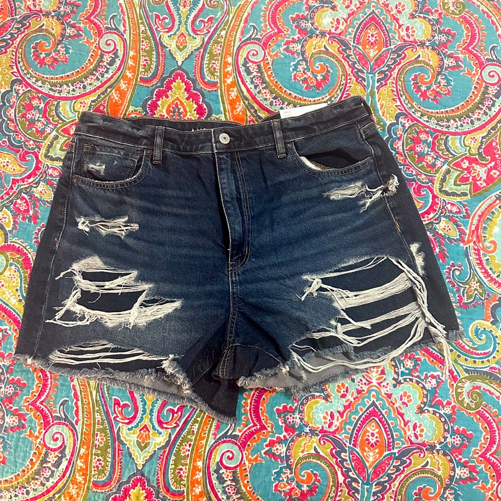 Women’s American Eagle Strigid Mom Short Size 16/33W